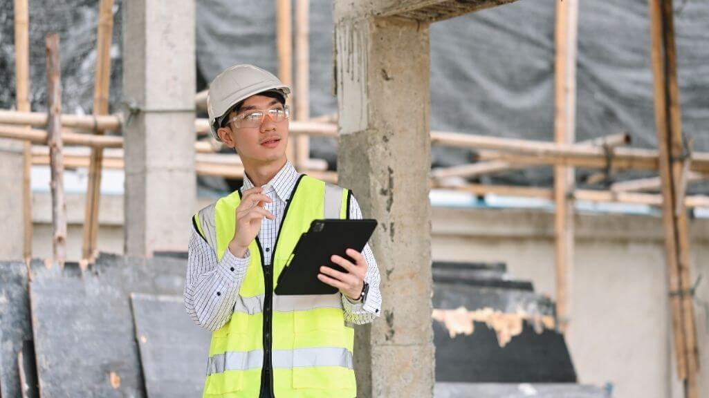 Safety officer doing risk assessment